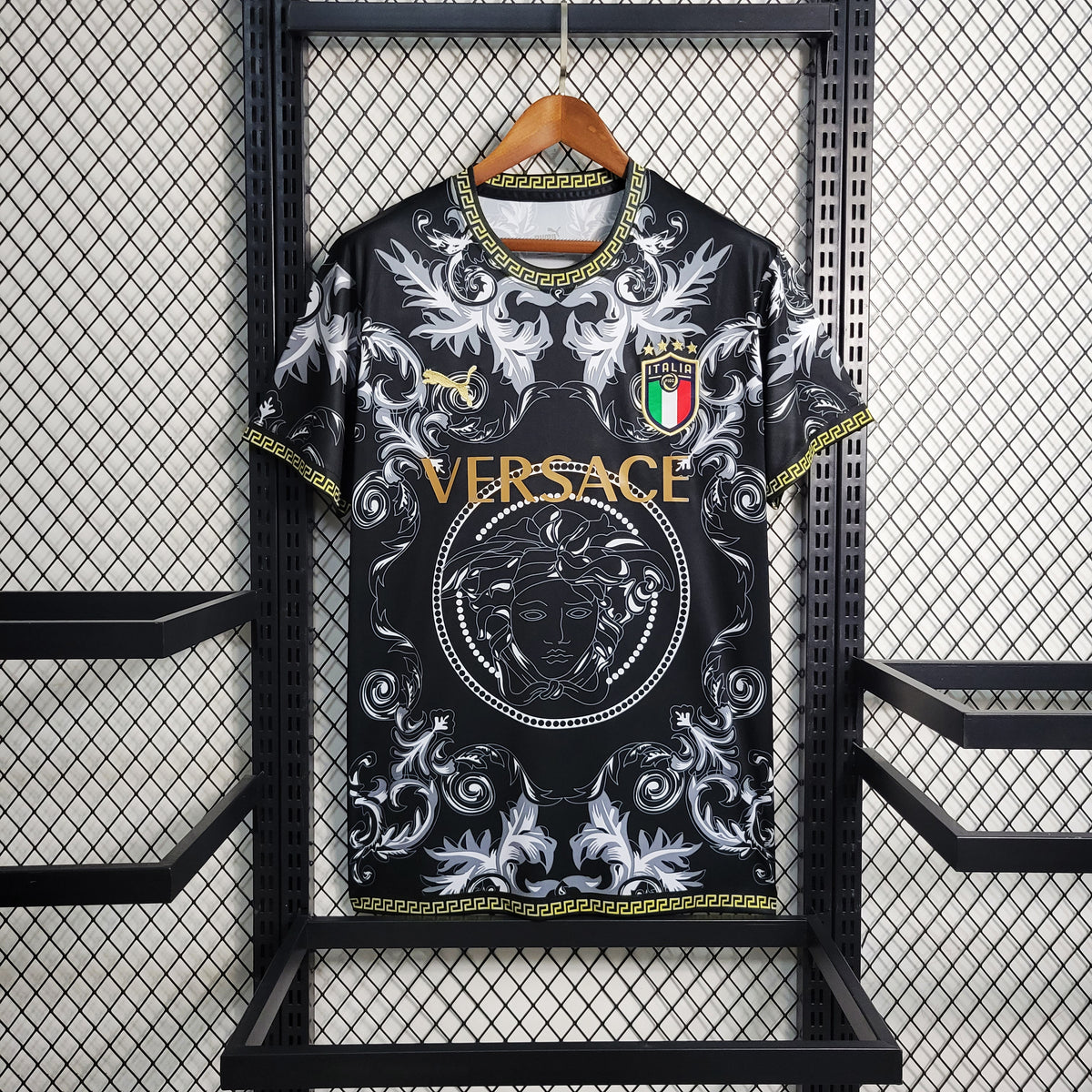 Versace S/S 2023 ノースリーブシャツ lookbook-resort-2023-w-180622-